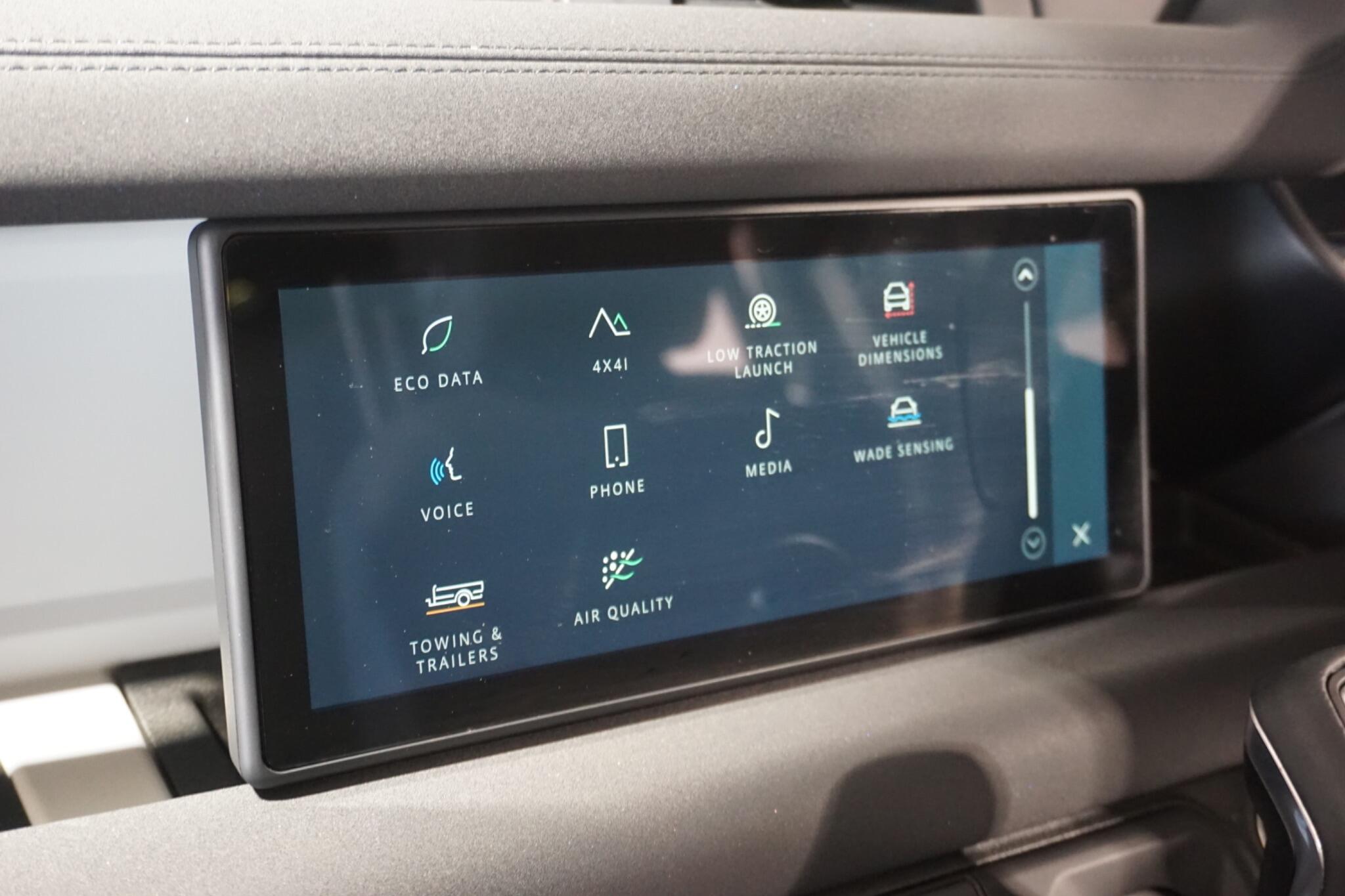 Land Rover Defender 110 3.0 D250 MHEV SE SUV 5dr Diesel Auto 4WD Euro 6 (s/s) (250 ps)